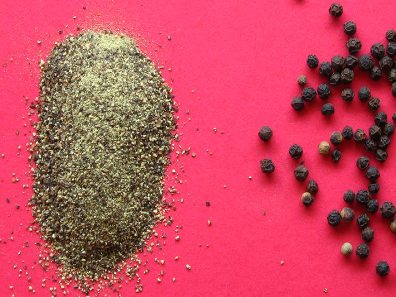ground and whole black pepper