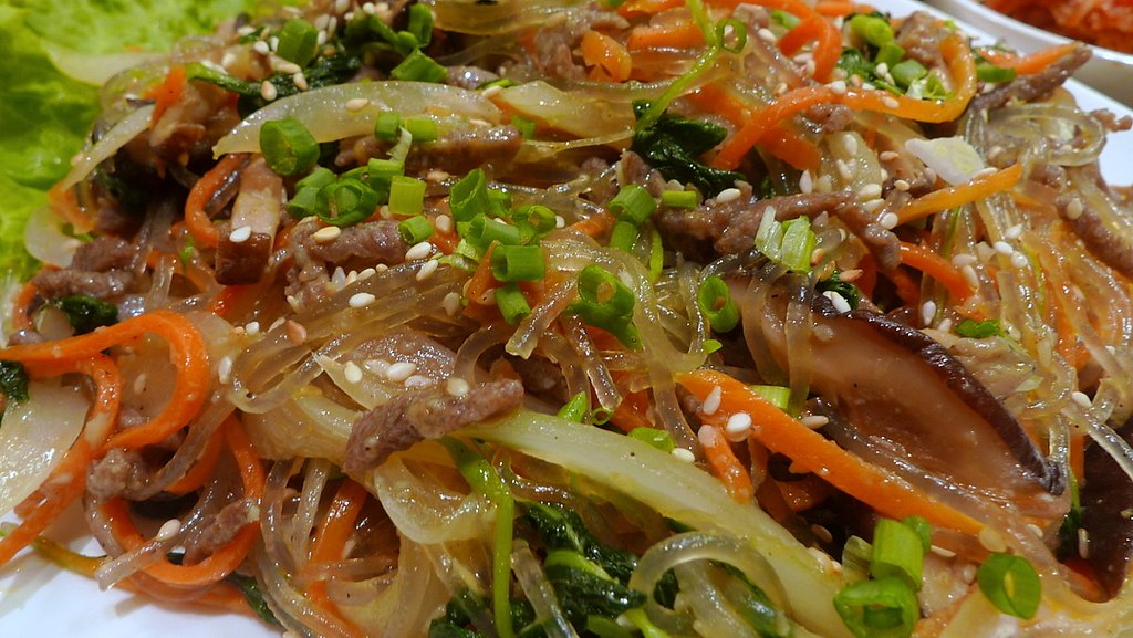 Long rice with beef and vegetables