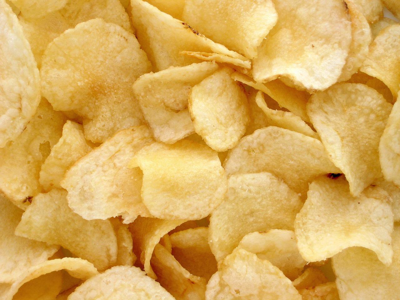 Salted potato chips
