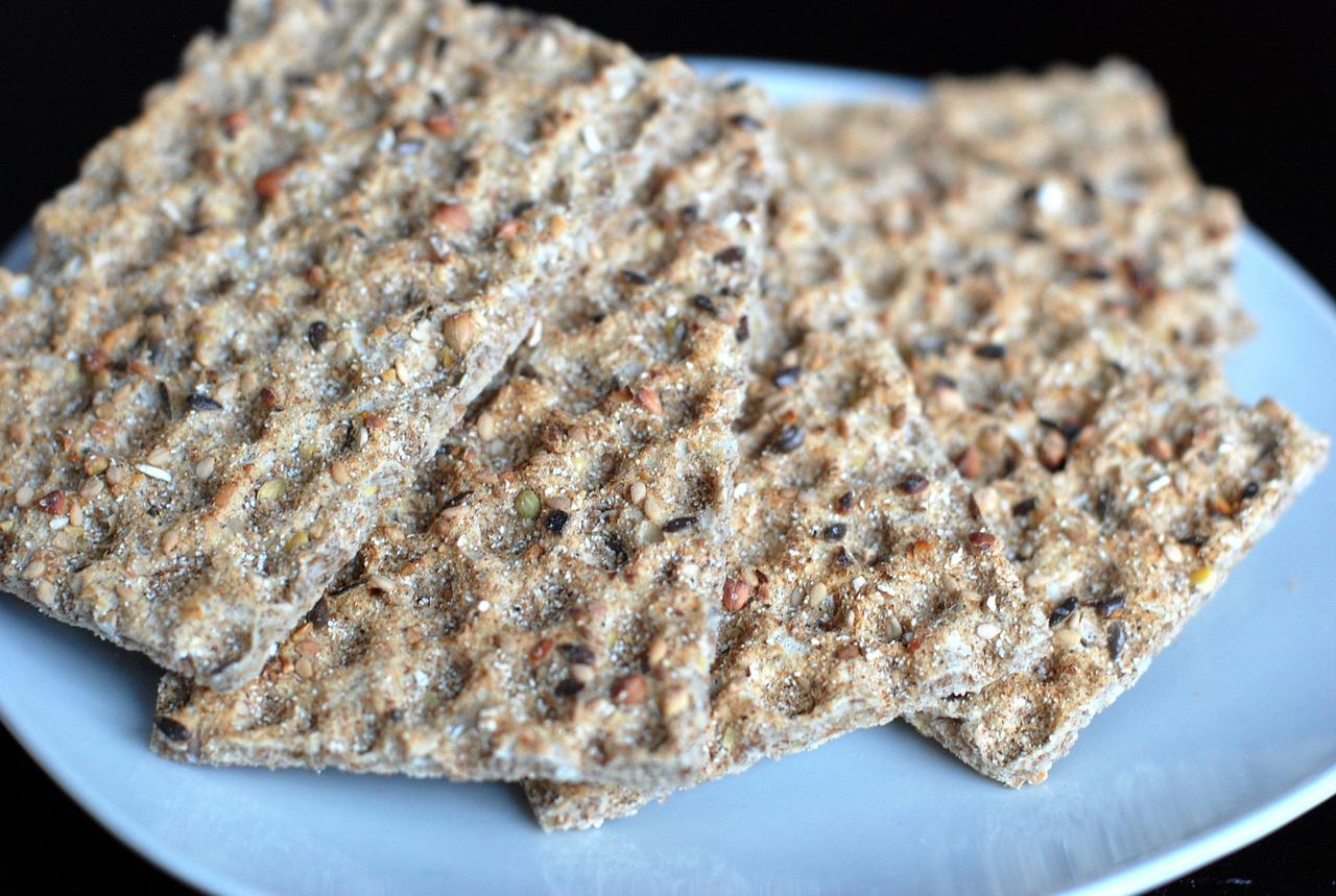 Rye wafer, whole grain cracker
