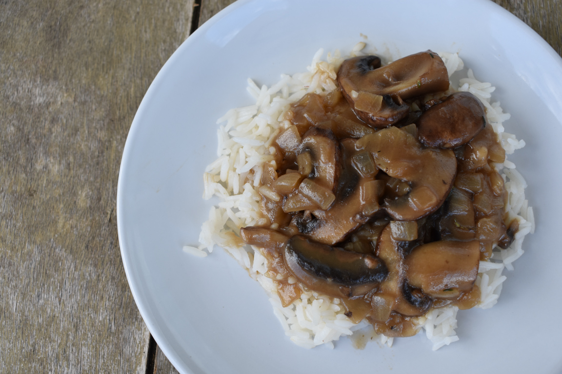 maui onion and mushroom gravy