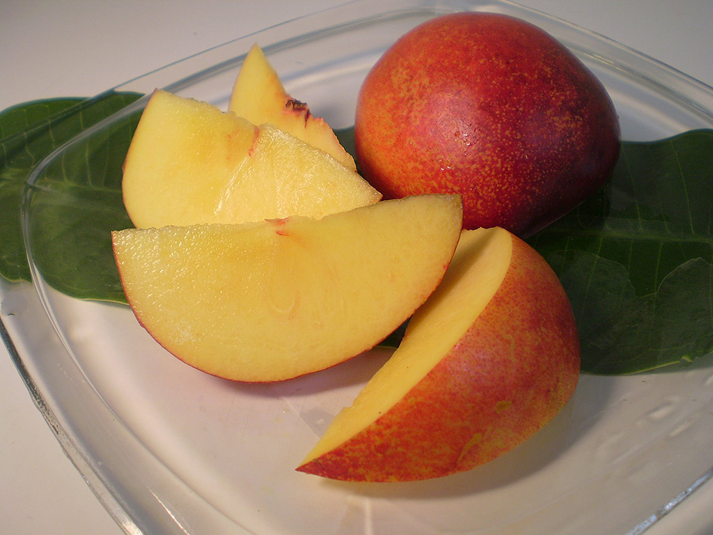 Nectarine: A Smooth Peach? – Nutrition and Food Safety