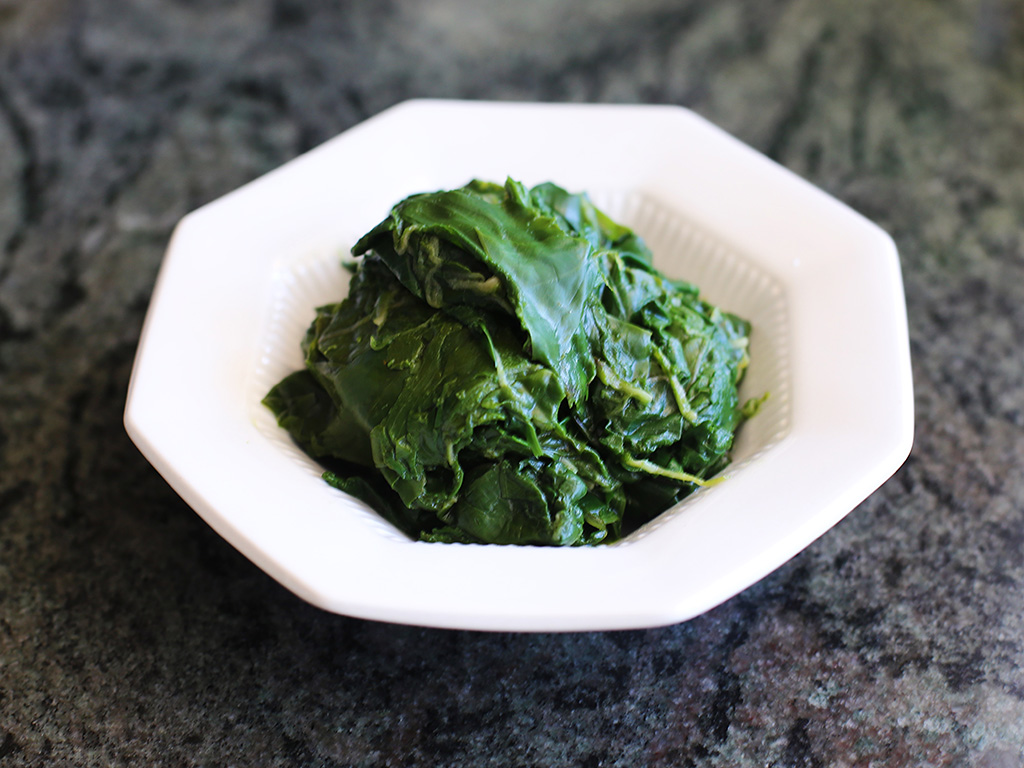 cooked taro leaves, cooked kalo leaves